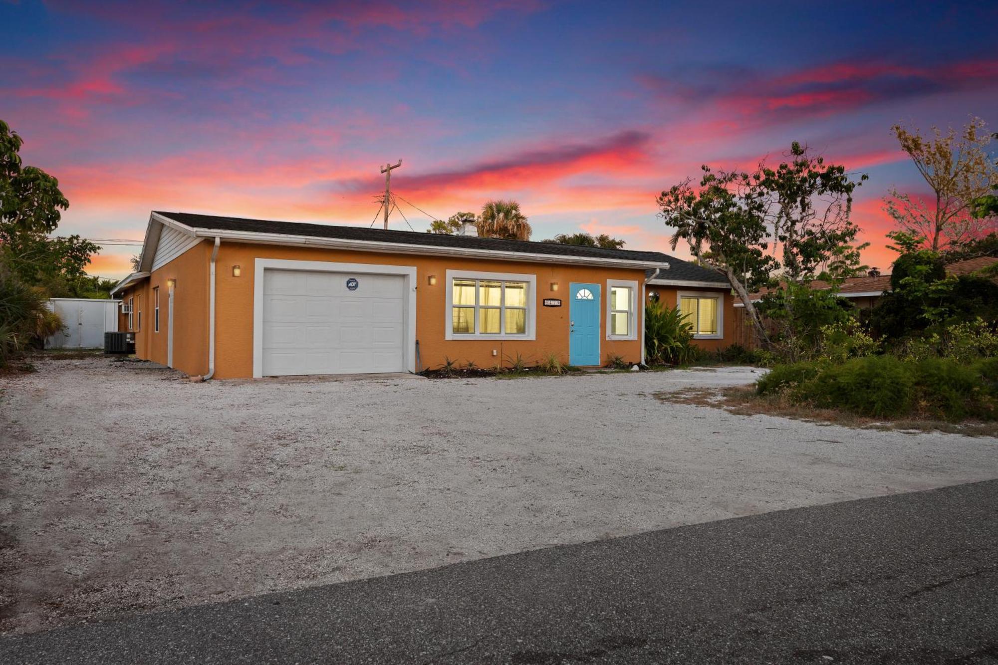 Coastal Villa W Amazing Courtyard - Splash Pad! Sarasota Exteriör bild