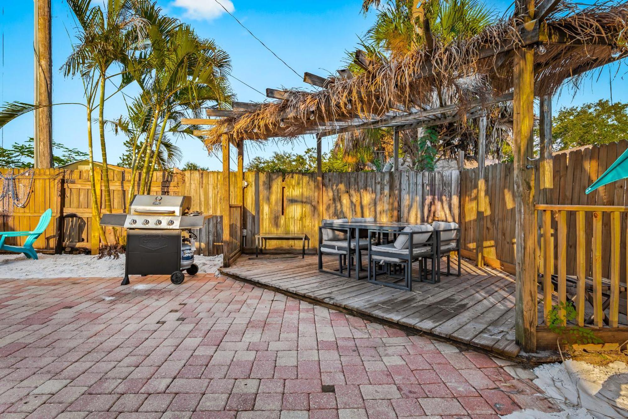 Coastal Villa W Amazing Courtyard - Splash Pad! Sarasota Exteriör bild