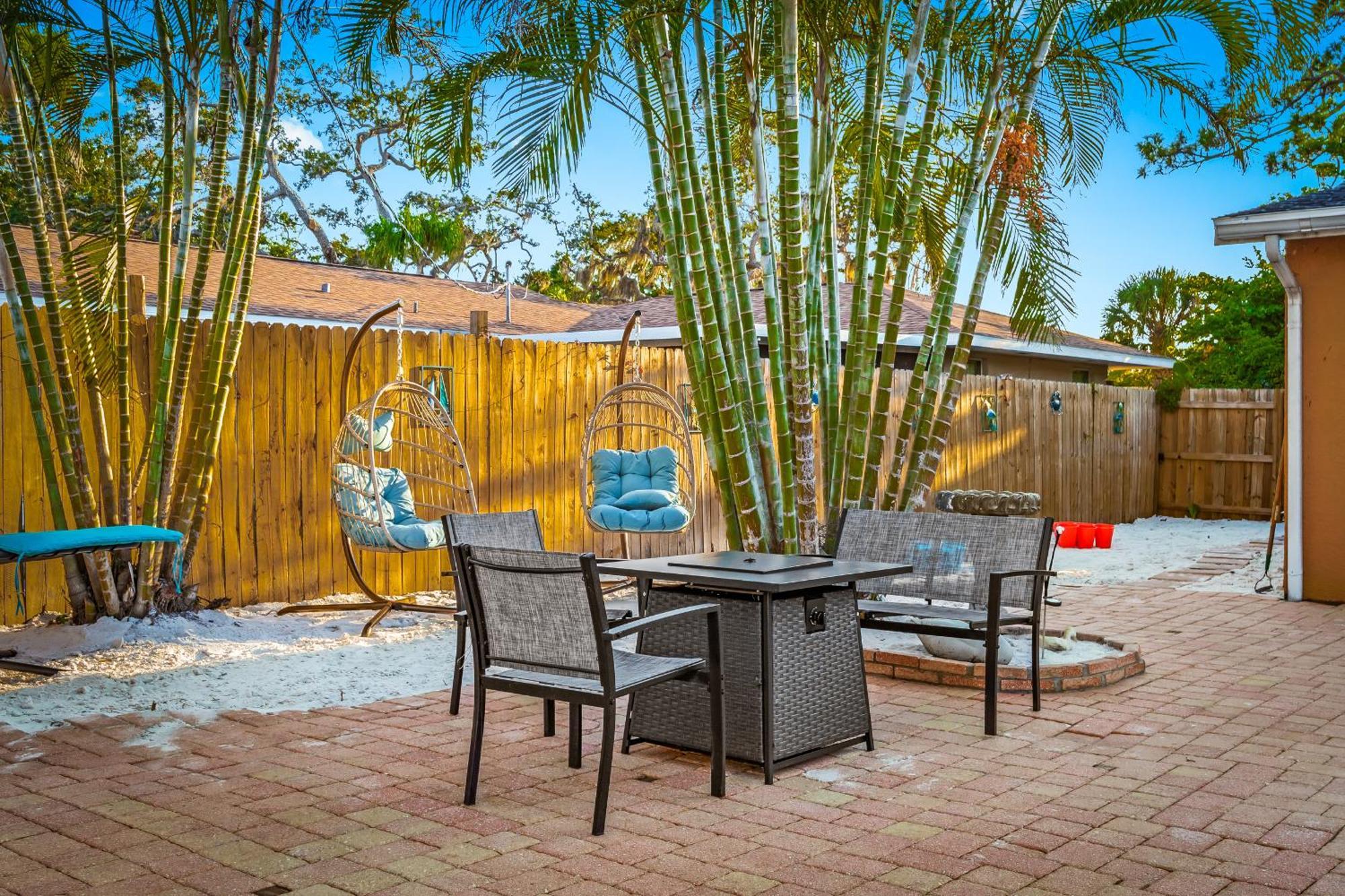Coastal Villa W Amazing Courtyard - Splash Pad! Sarasota Exteriör bild