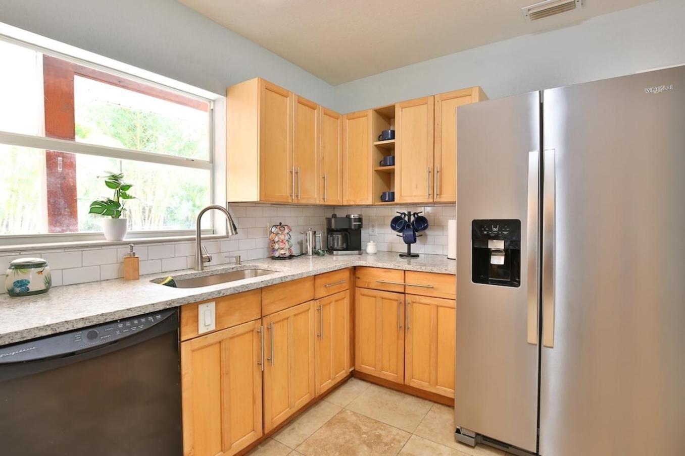 Coastal Villa W Amazing Courtyard - Splash Pad! Sarasota Exteriör bild